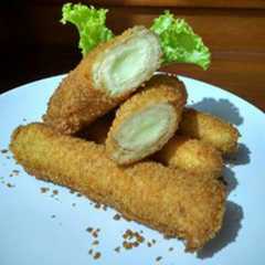 A picture of Roti Gulung vla vanilla.