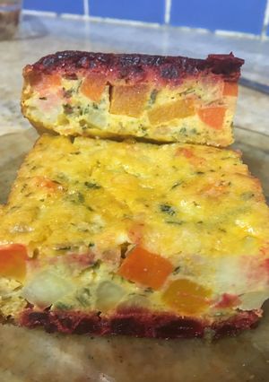 Una foto de Budín de vegetales con base de remolacha