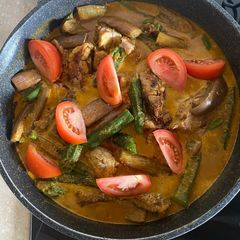 A picture of Curry Fish.