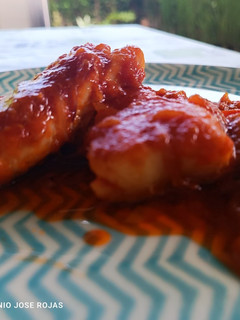 Una foto de Lomo de bacalao con tomate y verduras