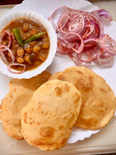 छोले भटूरे (chole bhature recipe in Hindi) रेसिपी मुख्य फोटो