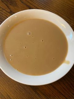 A picture of Brown gravy or chicken gravy.