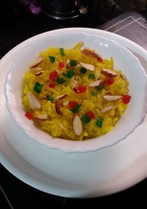 A picture of Sweet yellow rice.