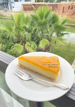 A picture of Mango Jelly Cheesecake.