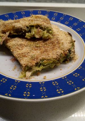Foto di Mattonella di broccoletti con prosciutto e mozzarella al forno