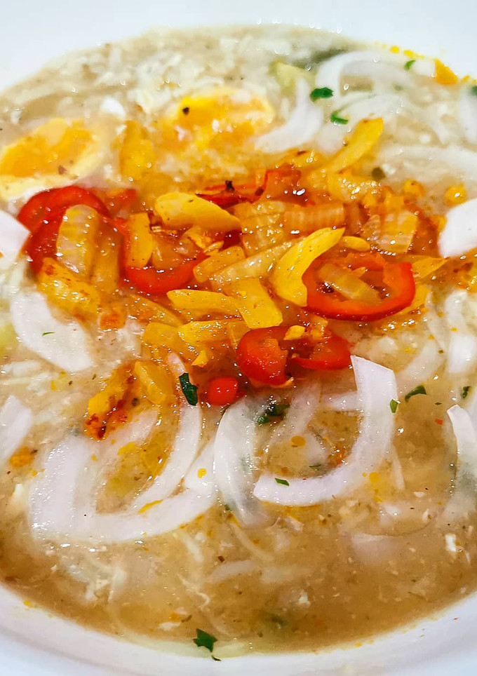 Una foto de Aguadito de Huevos Con Sofrito & Zarza