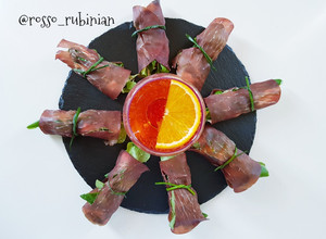 Foto di Involtini di bresaola