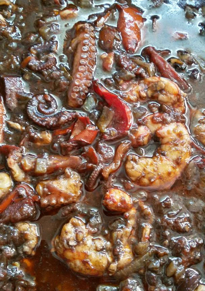 Una foto de Guisado de pulpo a la siciliana