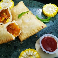 A picture of Pizza cheese pocket.
