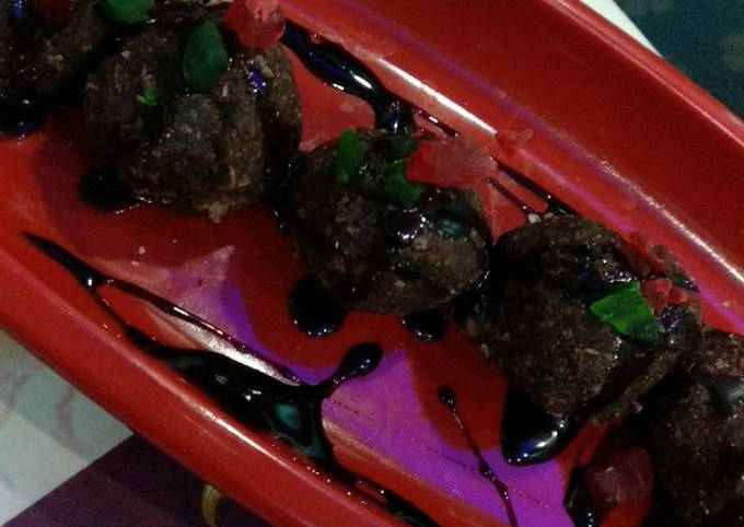 Chocolate dates ladoo Recipe by Mamta Rastogi Cookpad Chocolate dates ladoo Recipe by Mamta Rastogi Cookpad