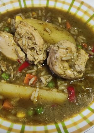 Una foto de Aguadito de pollo