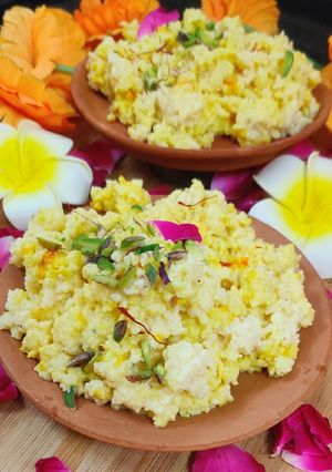 केसरिया कलाकंद (Kesariya Kalakar recipe in hindi) रेसिपी मुख्य फोटो