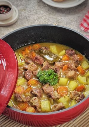 Foto resep Beef Stew Kuah Saffron