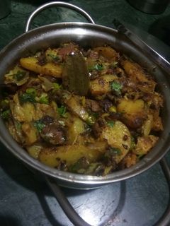 कढाई फ्राई कसूरी मेथी आलू गोभी मटर रेसिपी मुख्य फोटो
