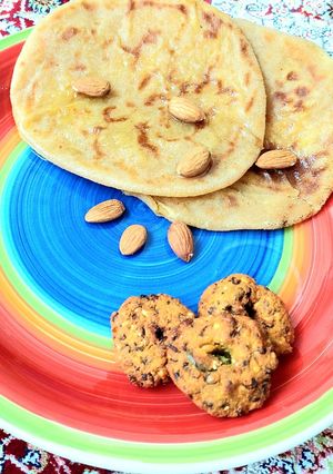 अलमोंड पुरण पोळी (Almond puranpoli recipe in marathi) रेसिपी चे मुख्य फोटो 