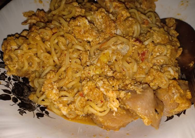 Seblak mie instan sedap white kary
