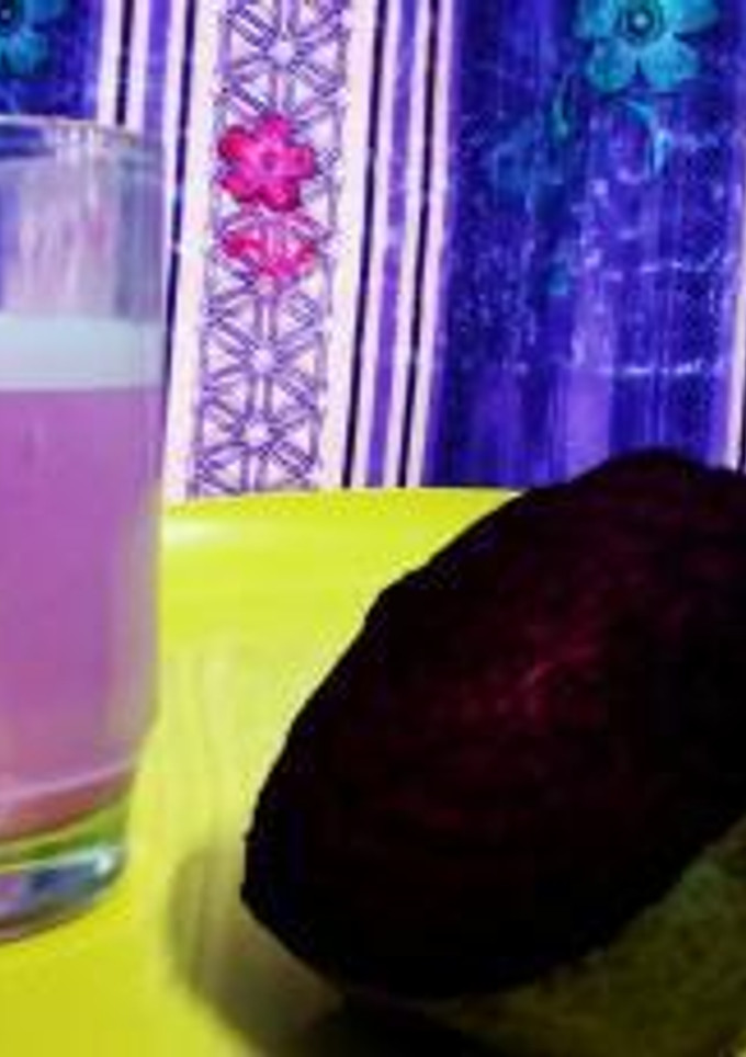 பீட்ரூட் மில்க் ஷேக் (Beetroot milkshake recipe in tamil) செய்முறை முக்கிய புகைப்படம்