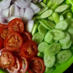 A picture of Green Salad.