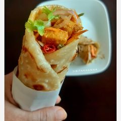 A picture of Kolkata style Chicken Kathi Roll.