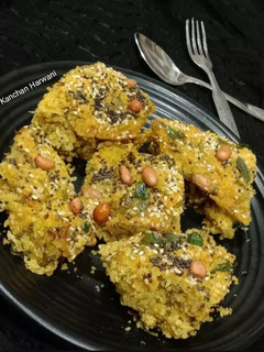 हांडवो(Handvo recipe in Hindi) रेसिपी मुख्य फोटो