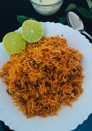 તવા પુલાવ (Tava Pulao Recipe In Gujarati) રેસીપી મુખ્ય ફોટો