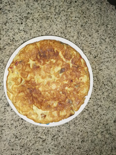 Una foto de Tortilla de patatas con pimientos