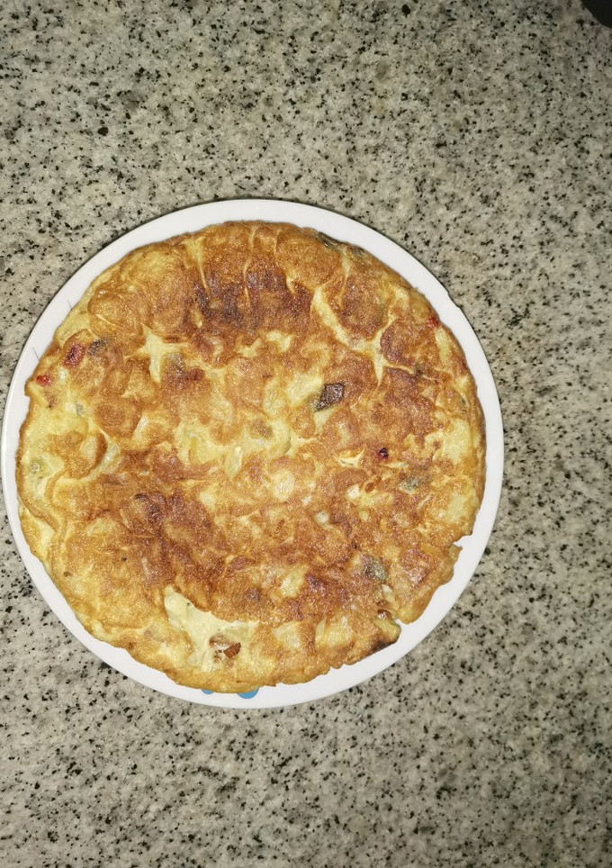 Una foto de Tortilla de patatas con pimientos