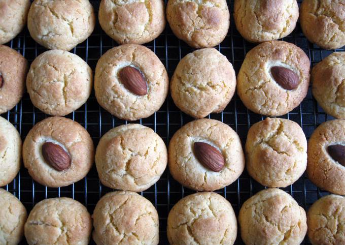 Almond Cookies