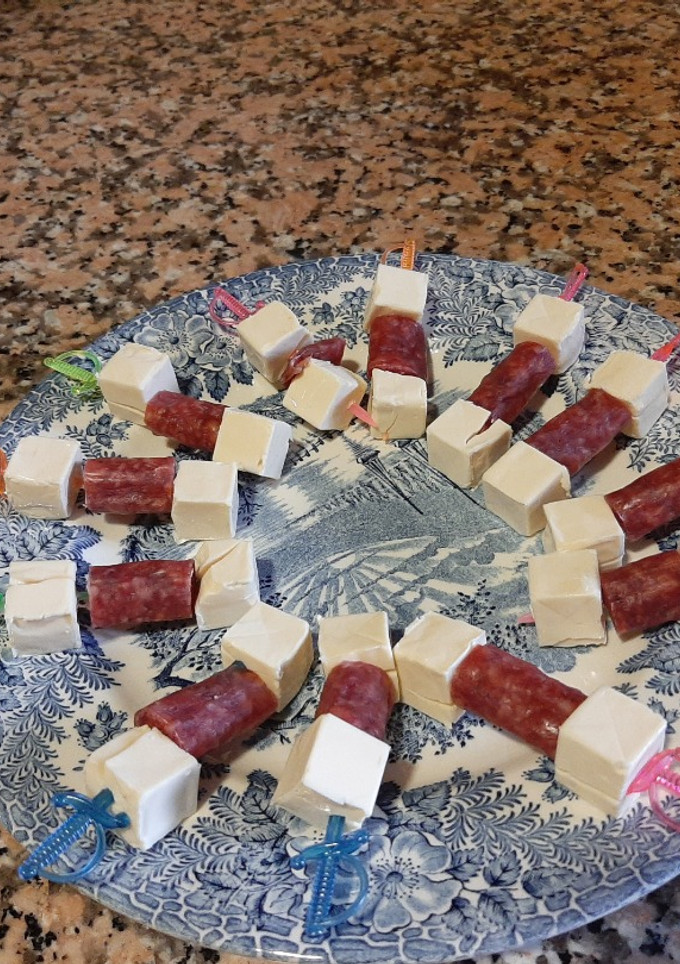 Una foto de Brochetas de longaniza