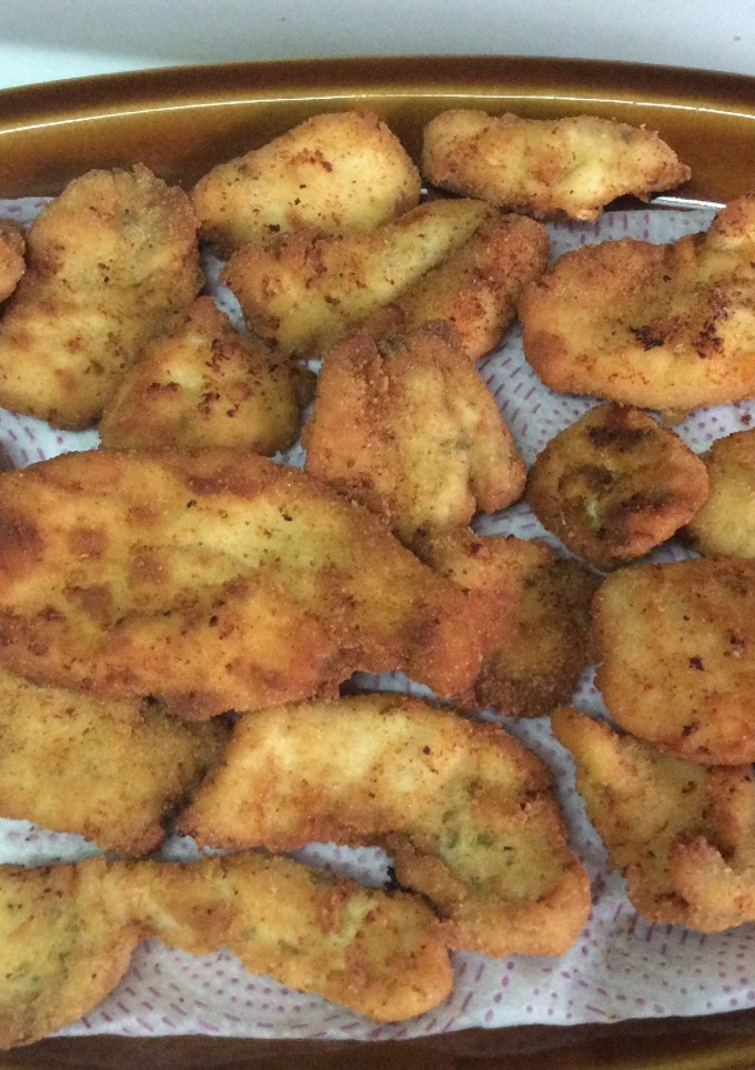 Una foto de Filetitos de pollo empanados🍗🐓🍋