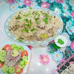 A picture of Yakhni plaow.