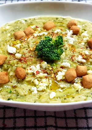 A picture of Broccoli Soup with Orzo and Feta.