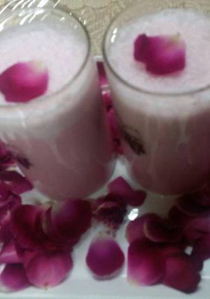 A picture of Rose milk.