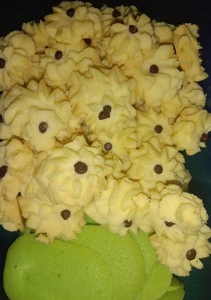 Foto resep Kue Semprit Susu (3 bahan saja)