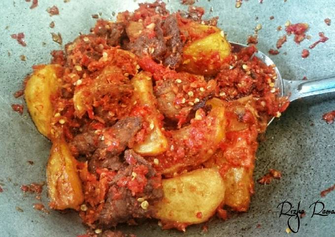 Balado Daging Kentang enak