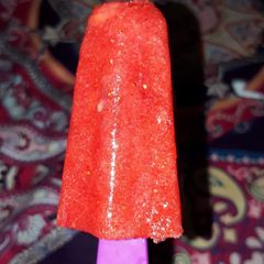 A picture of Strawberry lolly.