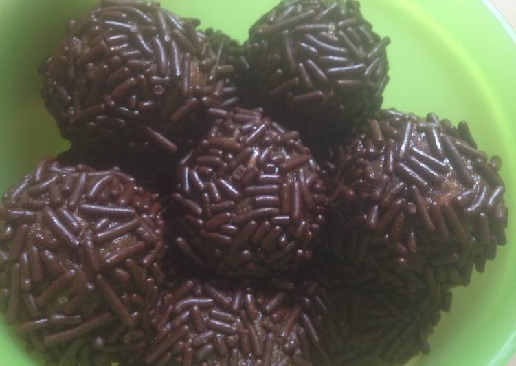 Marie Choco Balls