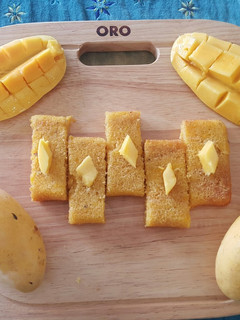 A picture of Eggless Mango Cake.