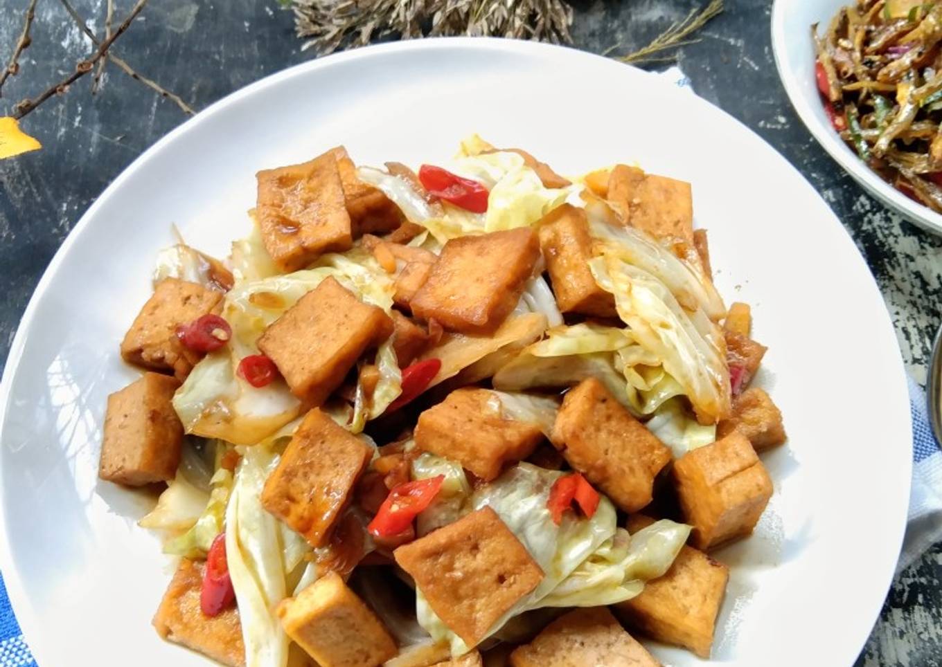 Tumis kol tahu putih