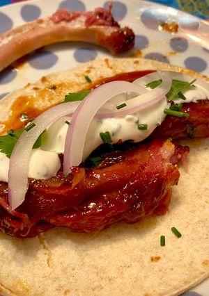 Una foto de Tacos de Costilla con Raita de Aceitunas (Dabiz Muñoz, Diverxo)