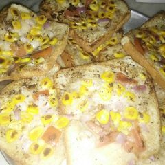 Bread pizza A picture of Bread pizza.