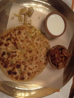 A picture of Aloo paratha.