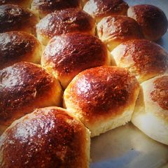 A picture of Simple Buns.