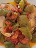 Mujol con pimientos y tomate muy fácil y resultona