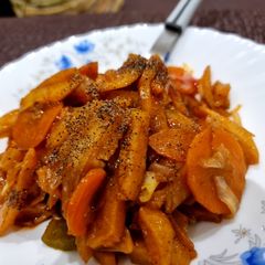 A picture of Mexican chips.