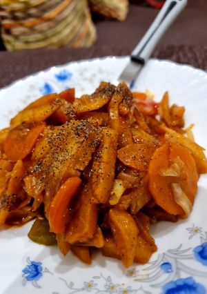A picture of Mexican chips.