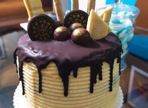 Una foto de Tarta Oreo - Drip Cake Oreo