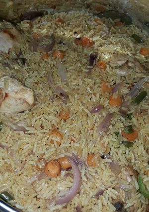A picture of Spicy Chicken Rice.