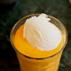 A picture of Mango Milk Shake.