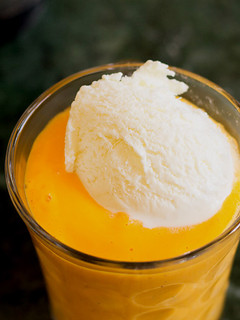 A picture of Mango Milk Shake.